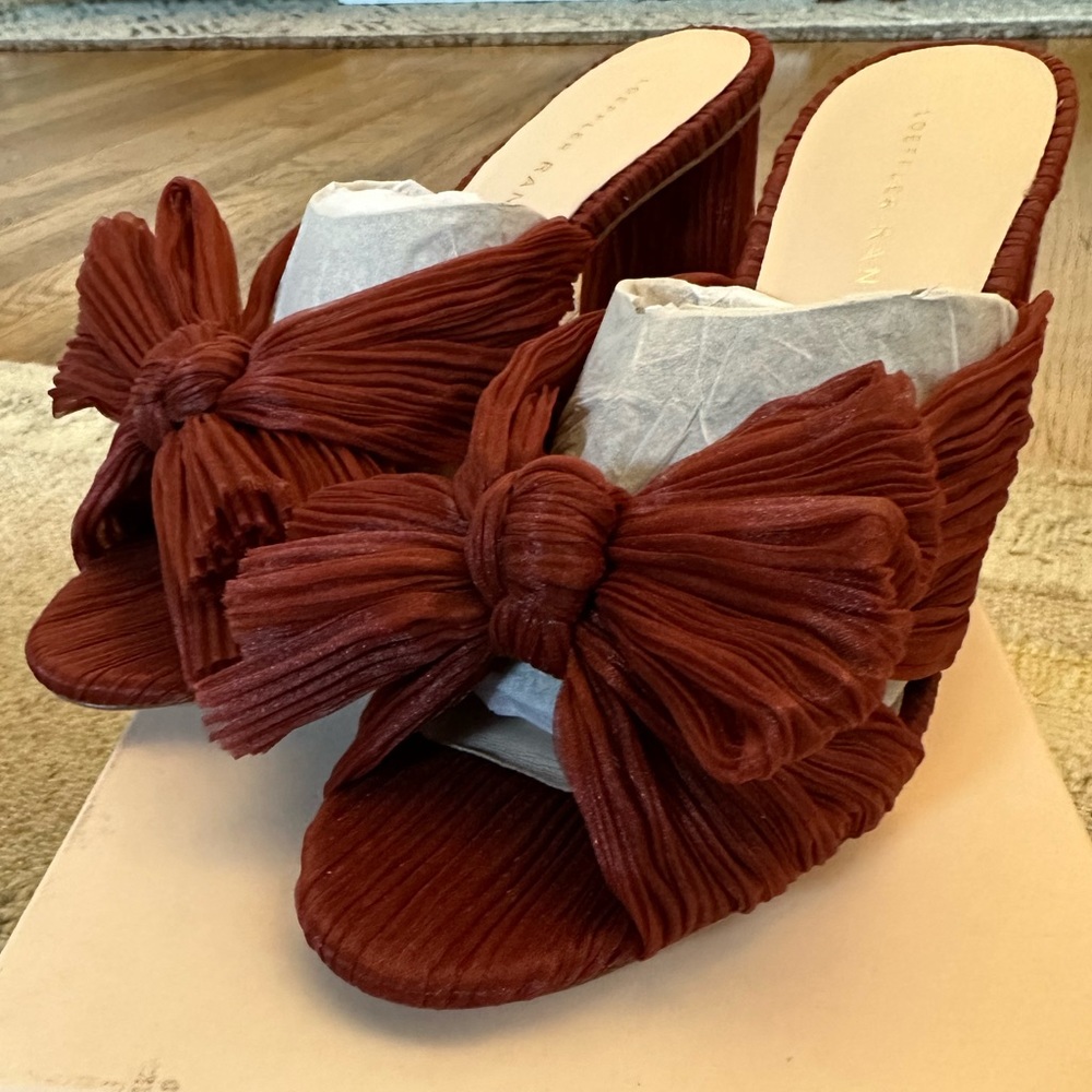 NWT Amber / Rust Loeffler Randall pleated bow heel
